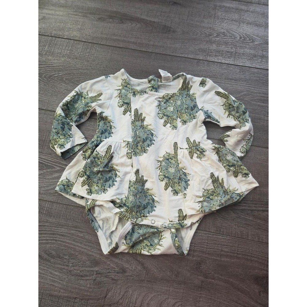 Kate quinn baby girl Skirted romper 6-12 mos
